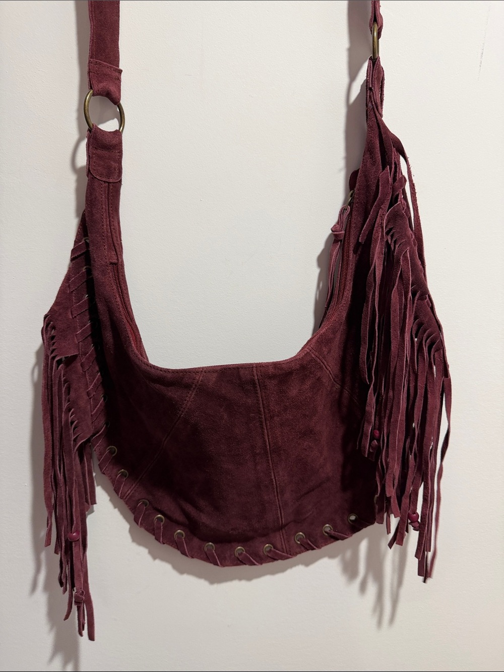 Sorpresa Genuine Leather Suede Fringe Hobo Shoulder Bag in Wine - Picture 6 of 11